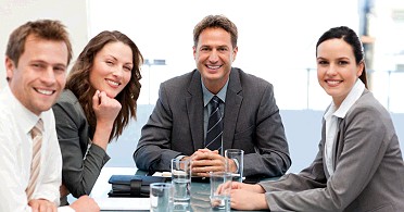 kleines Team in einer Besprechung
